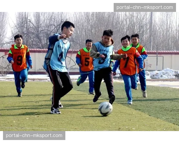 “足球进校园”活动重启，多位前国脚走进上海多所中小学