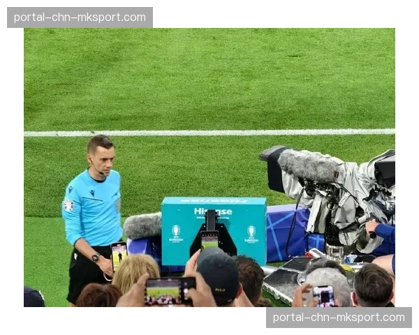 “动态：视频助理裁判（VAR）赞助权益公开招标，引发科技公司关注”